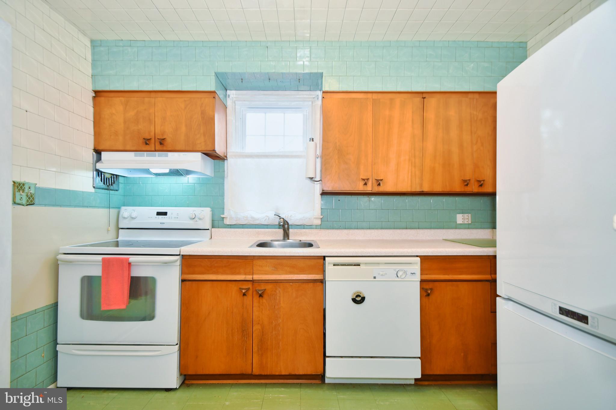 600 Woodside Road Baltimore, MD 21208 - Photo 7 of 36