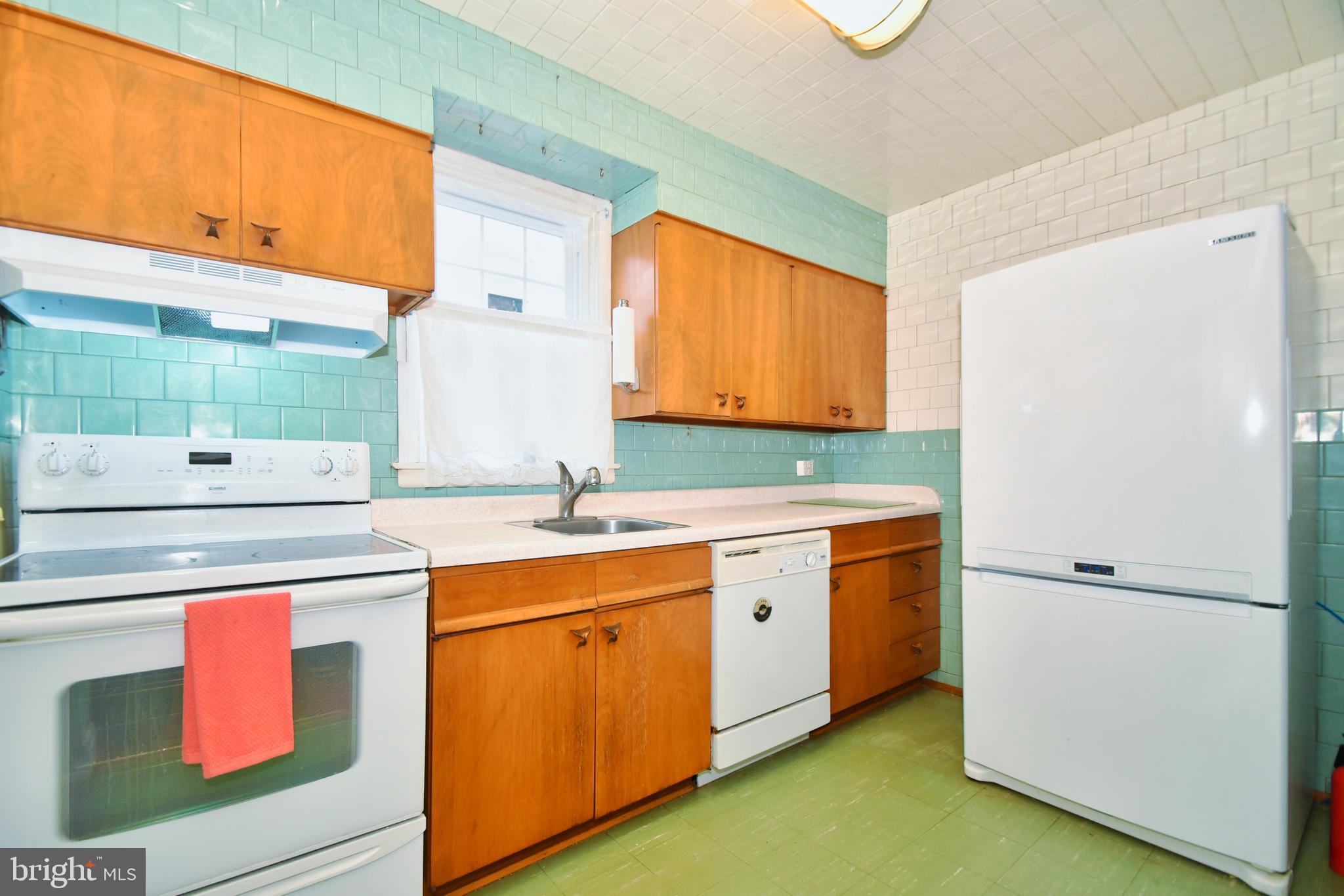 600 Woodside Road Baltimore, MD 21208 - Photo 8 of 36