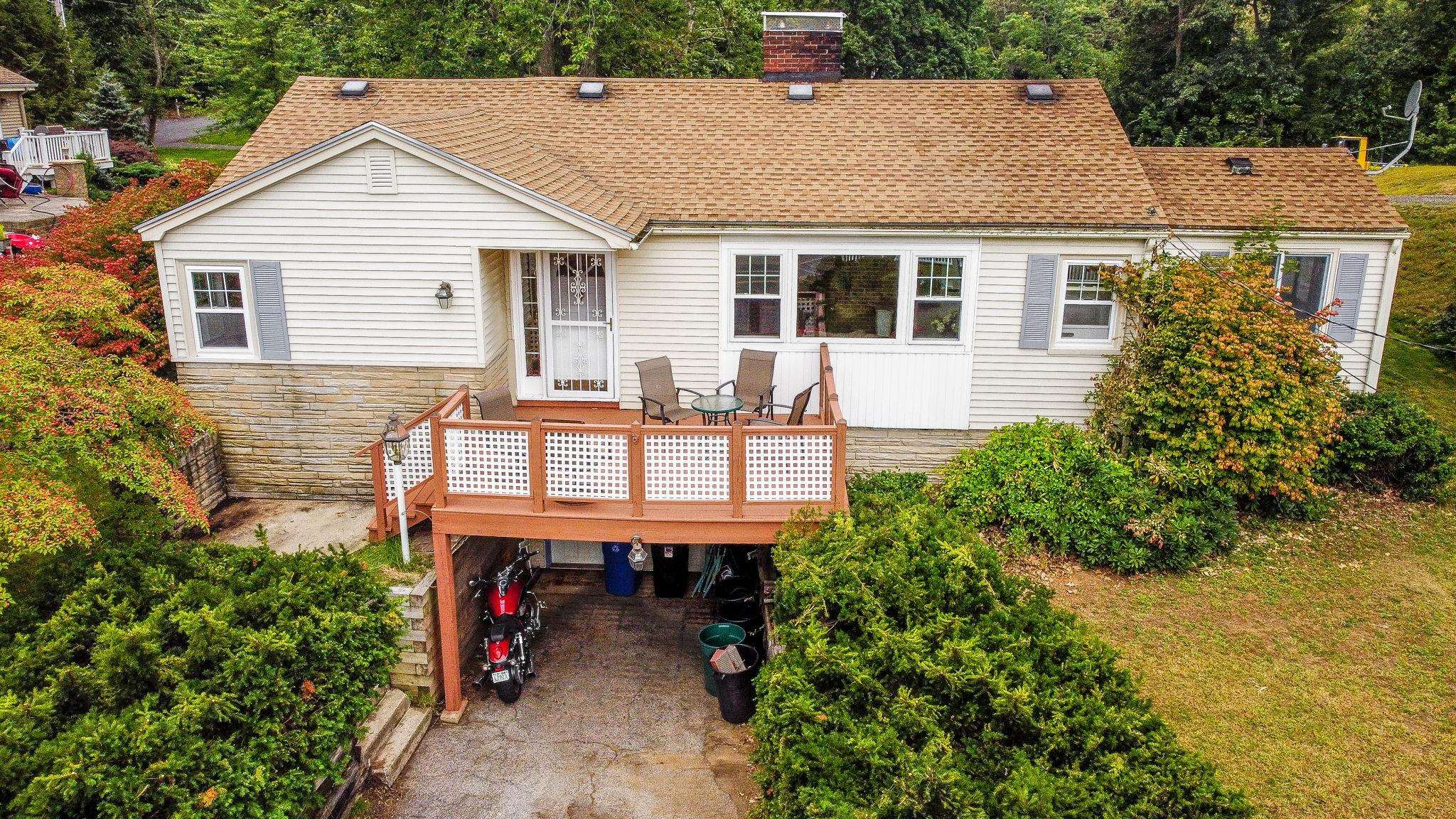 72 Chester Road Derry, NH 03038 - Photo 5 of 27 Gallery Image 5