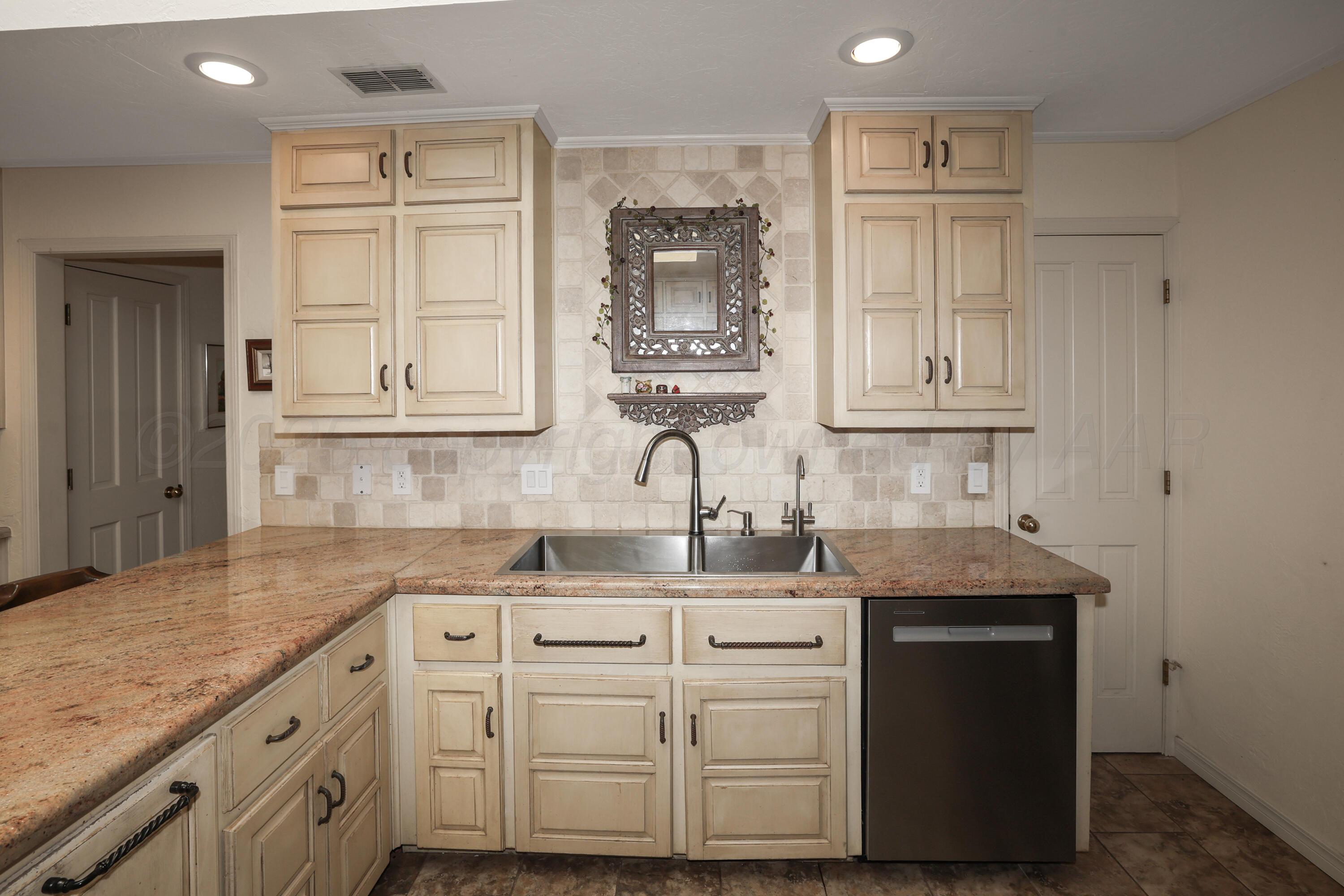 3449 Irving Lane Amarillo, TX 79121 - Photo 12 of 30 15-Kitchen Sink