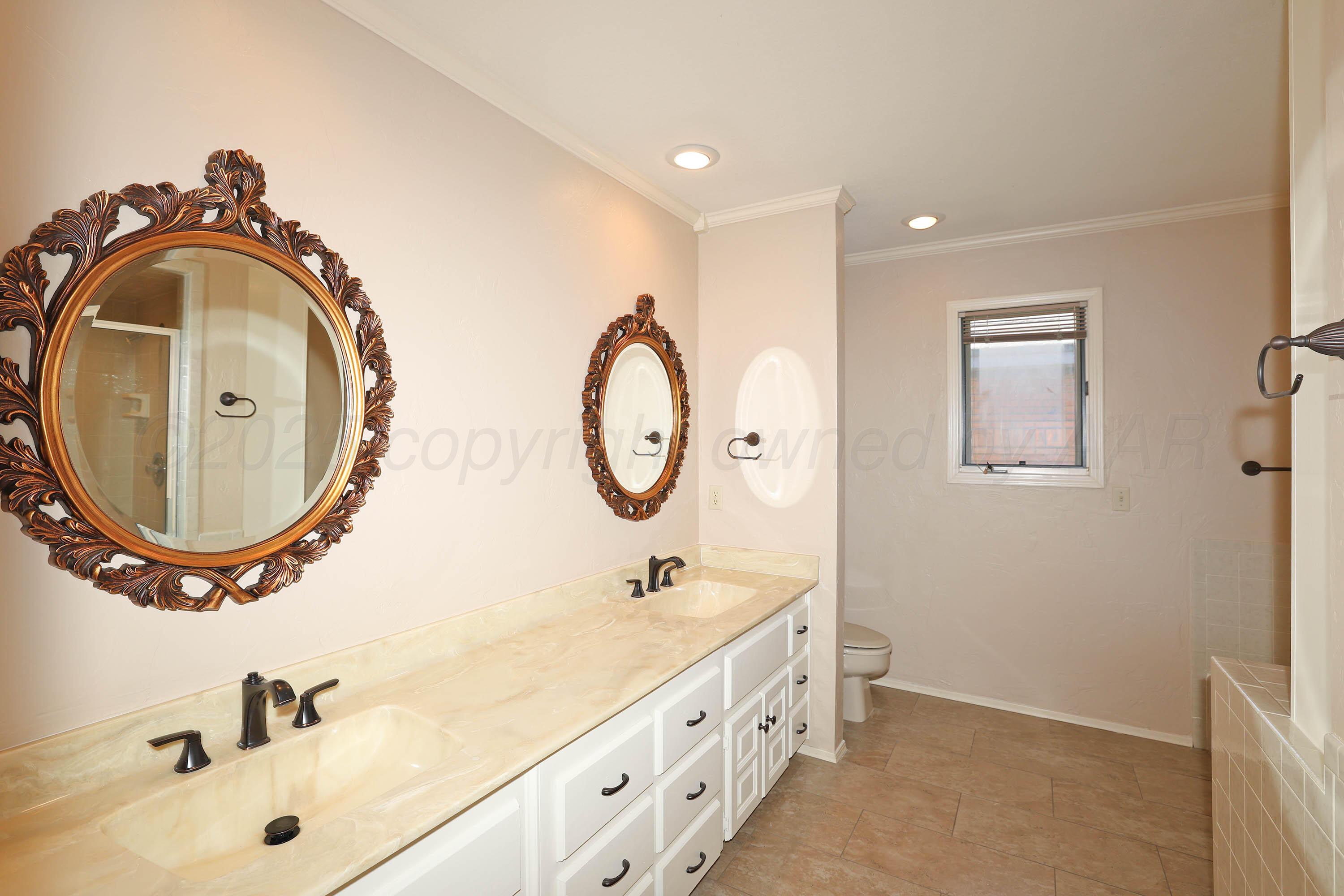 3449 Irving Lane Amarillo, TX 79121 - Photo 20 of 30 24-Bathroom
