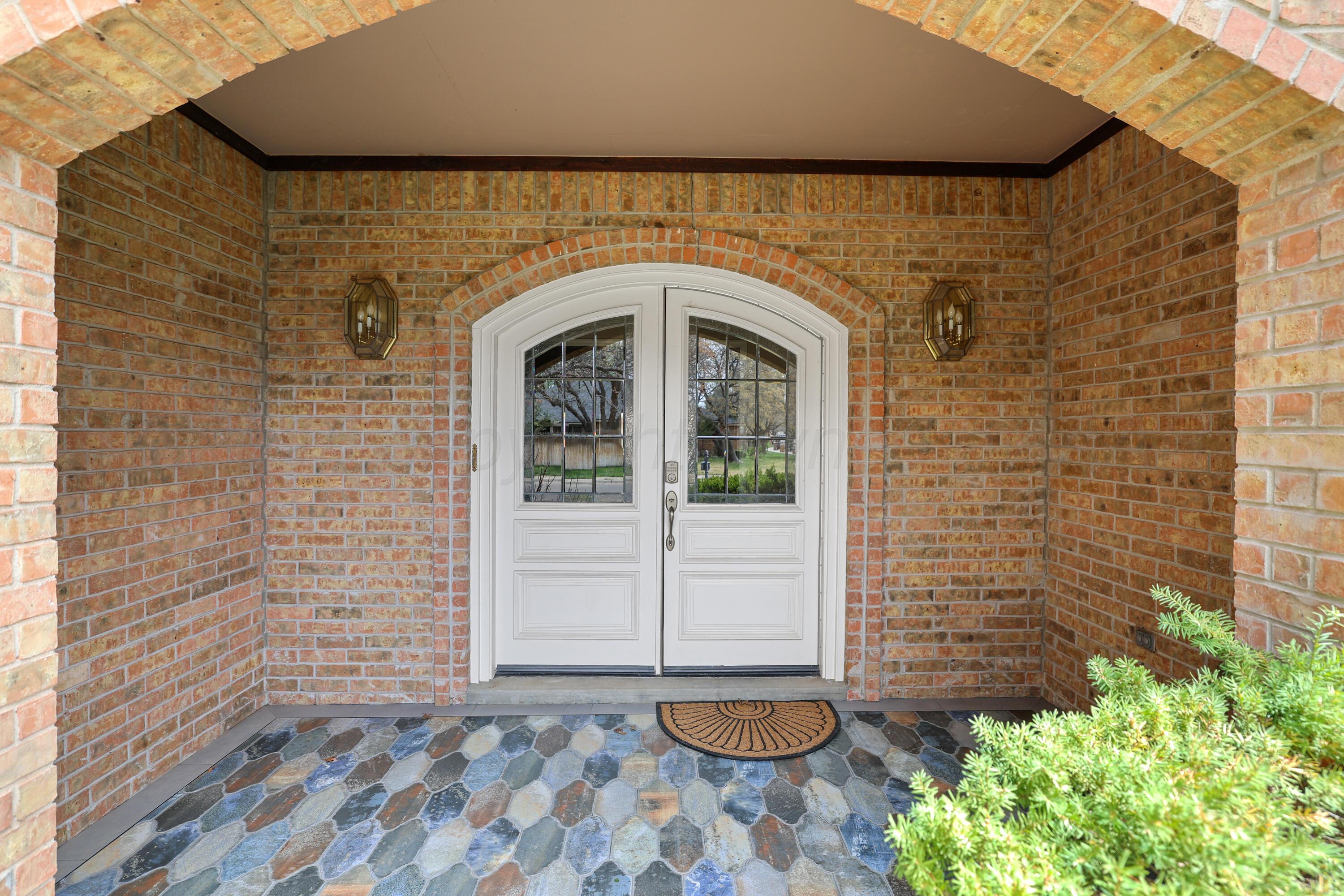 3449 Irving Lane Amarillo, TX 79121 - Photo 3 of 30 3-Front Porch