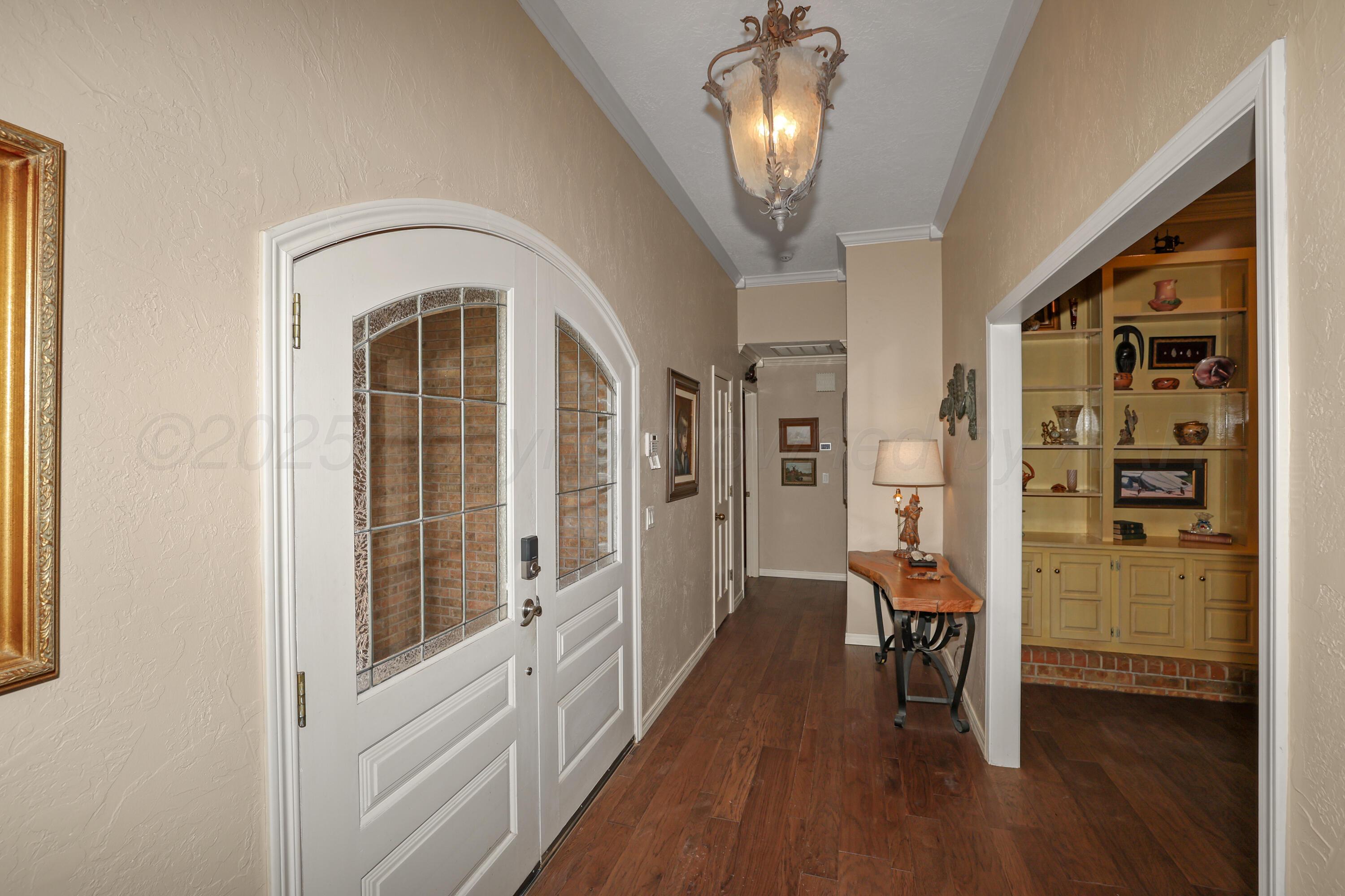 3449 Irving Lane Amarillo, TX 79121 - Photo 4 of 30 4-Entry