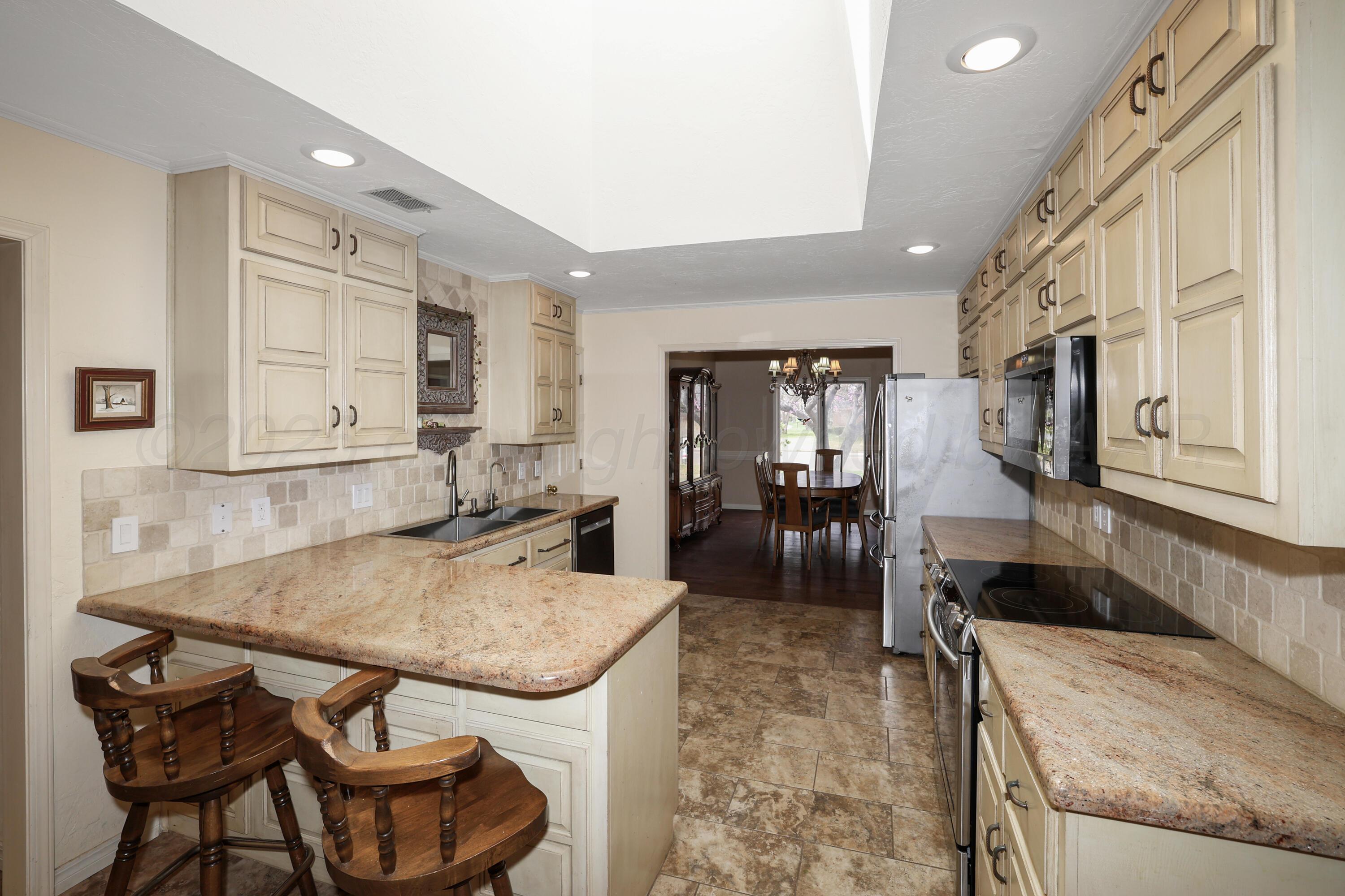3449 Irving Lane Amarillo, TX 79121 - Photo 10 of 30 13-Kitchen