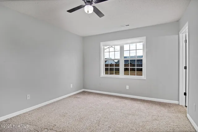 $1,550 | 240 Parnell Road, Hubert, NC 28539