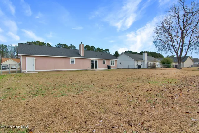 $1,550 | 240 Parnell Road, Hubert, NC 28539