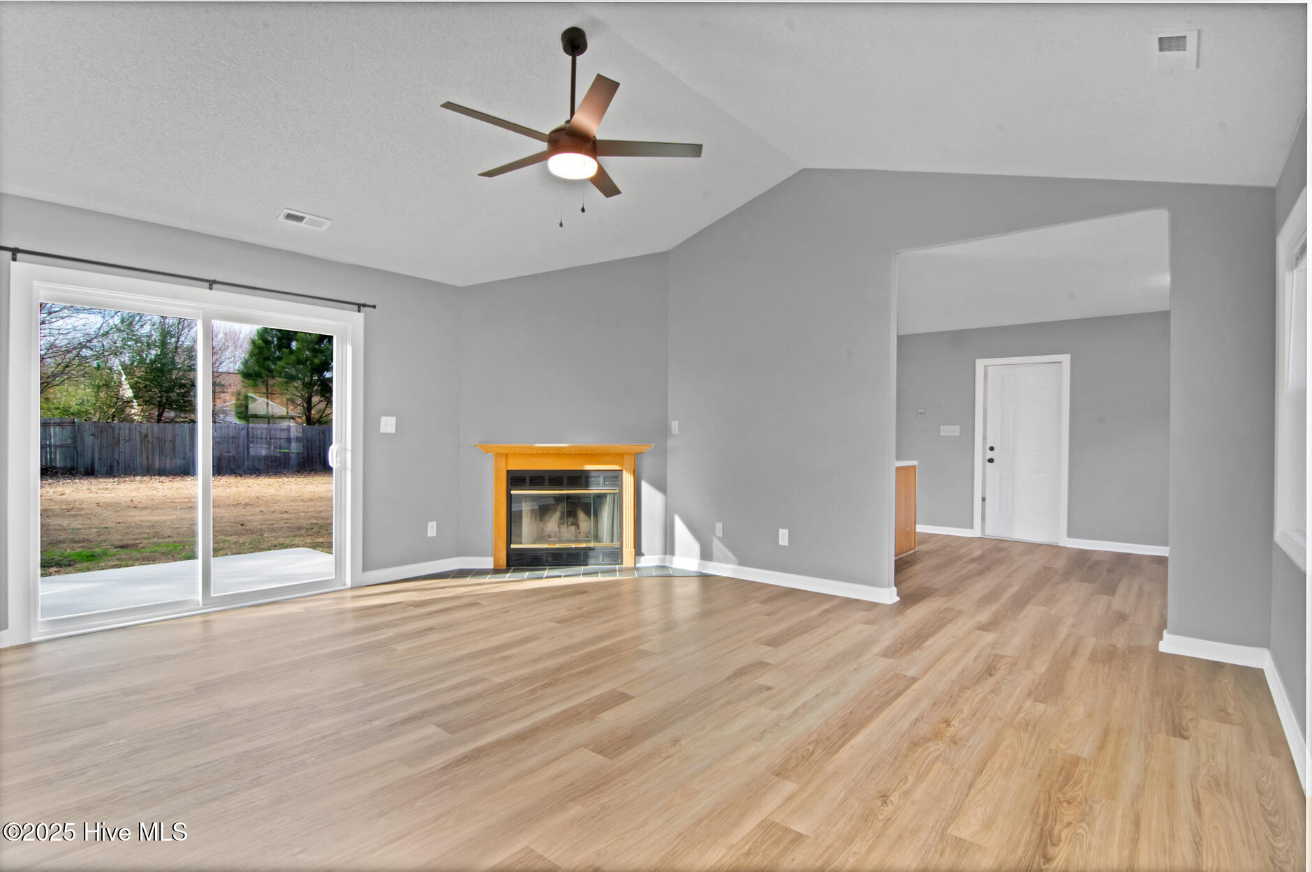 240 Parnell Road Hubert, NC 28539 - Photo 3 of 22 DSC_1503