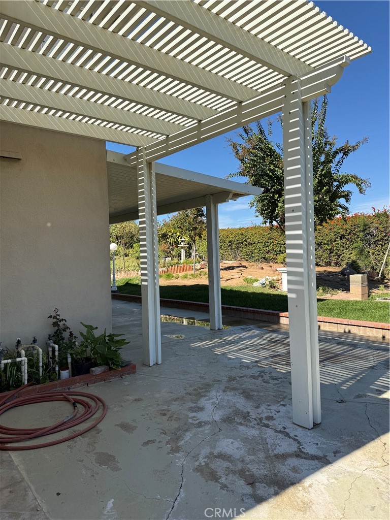 2000 Citrus Wood Lane Riverside, CA 92503 - Photo 38 of 51 a front view of a house with garden