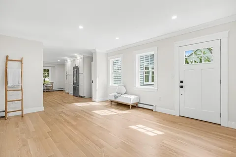 $1,899,000 | 9 Brookside Place, Winchester, MA 01890