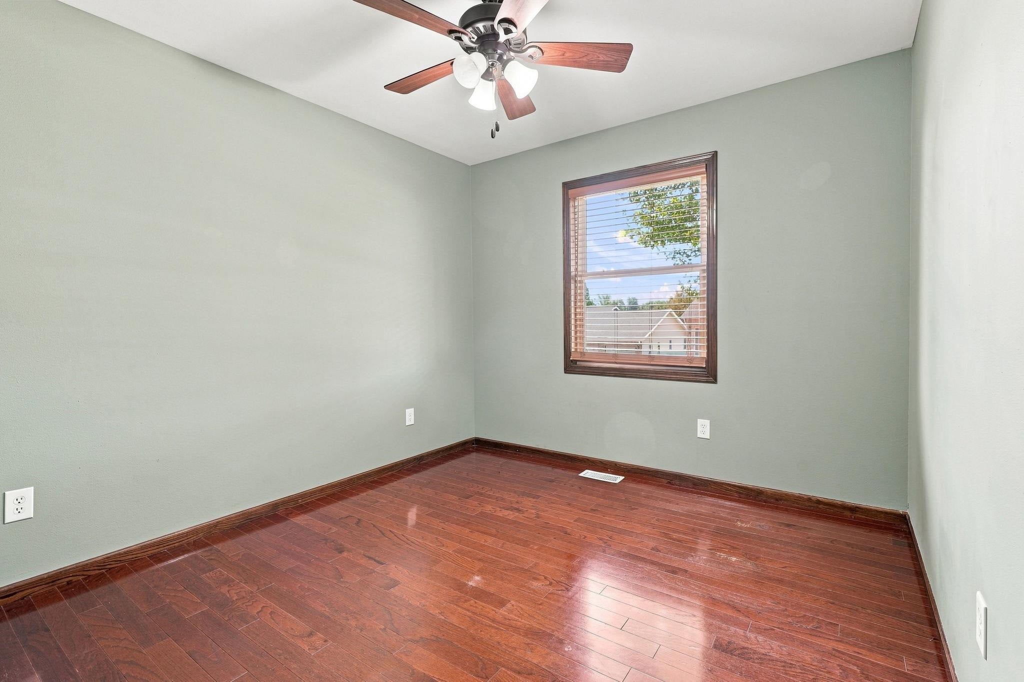 2280 Trenton Road Dubuque, IA 52002 - Photo 17 of 33 Gallery Image 17