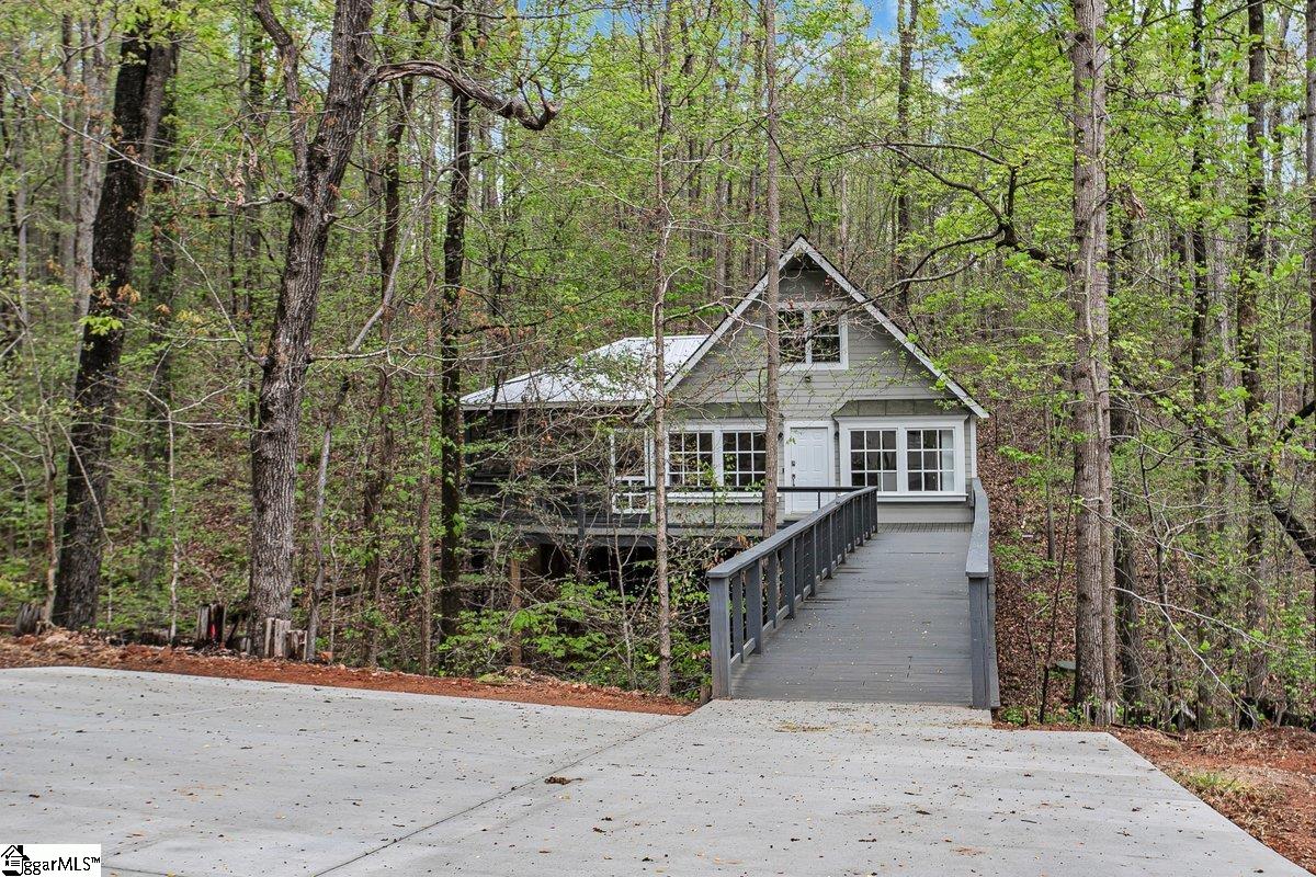 110 Pine Ridge Drive Westminster, SC 29693 - Photo 2 of 42