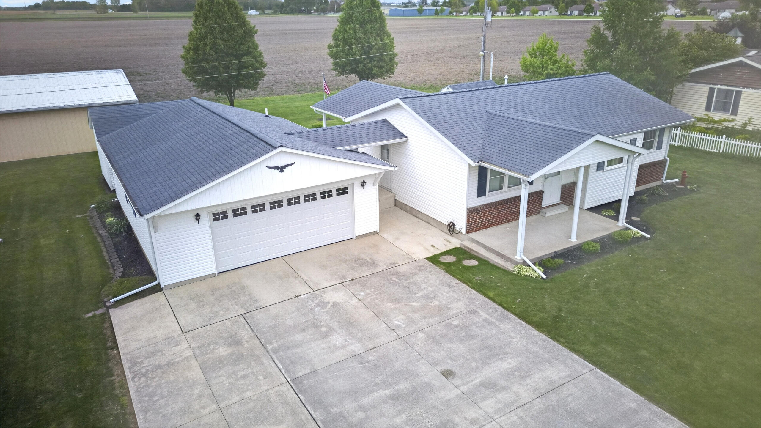 6061 Nagy Road Celina, OH 45822 - Photo 3 of 54