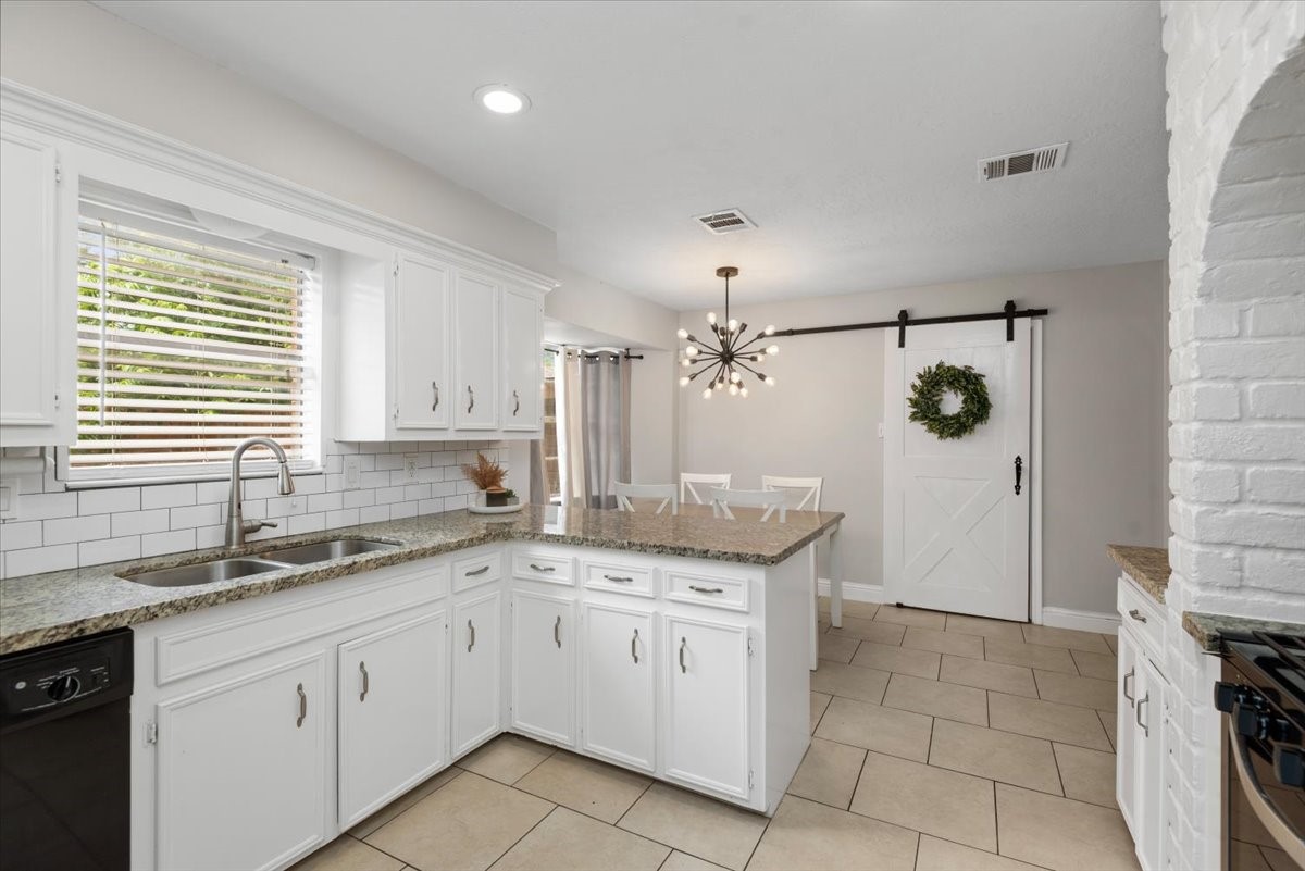 283 Shekel Lane Houston, TX 77015 - Photo 22 of 47