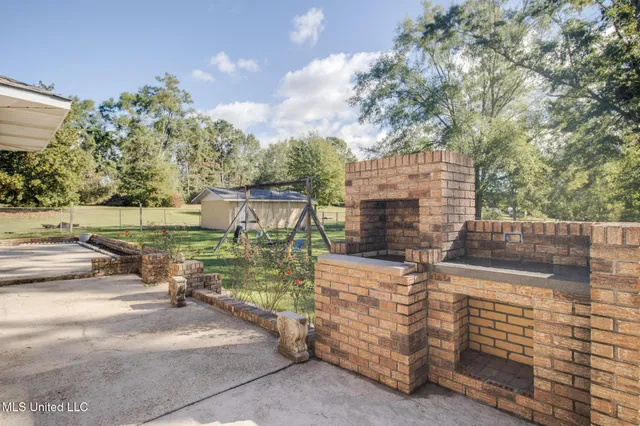 $2,300 | 22530 Saucier Lizana Road, Saucier, MS 39574