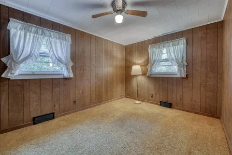 $1,700,000 | 123 & 127 Copeces Lane, East Hampton, NY 11937