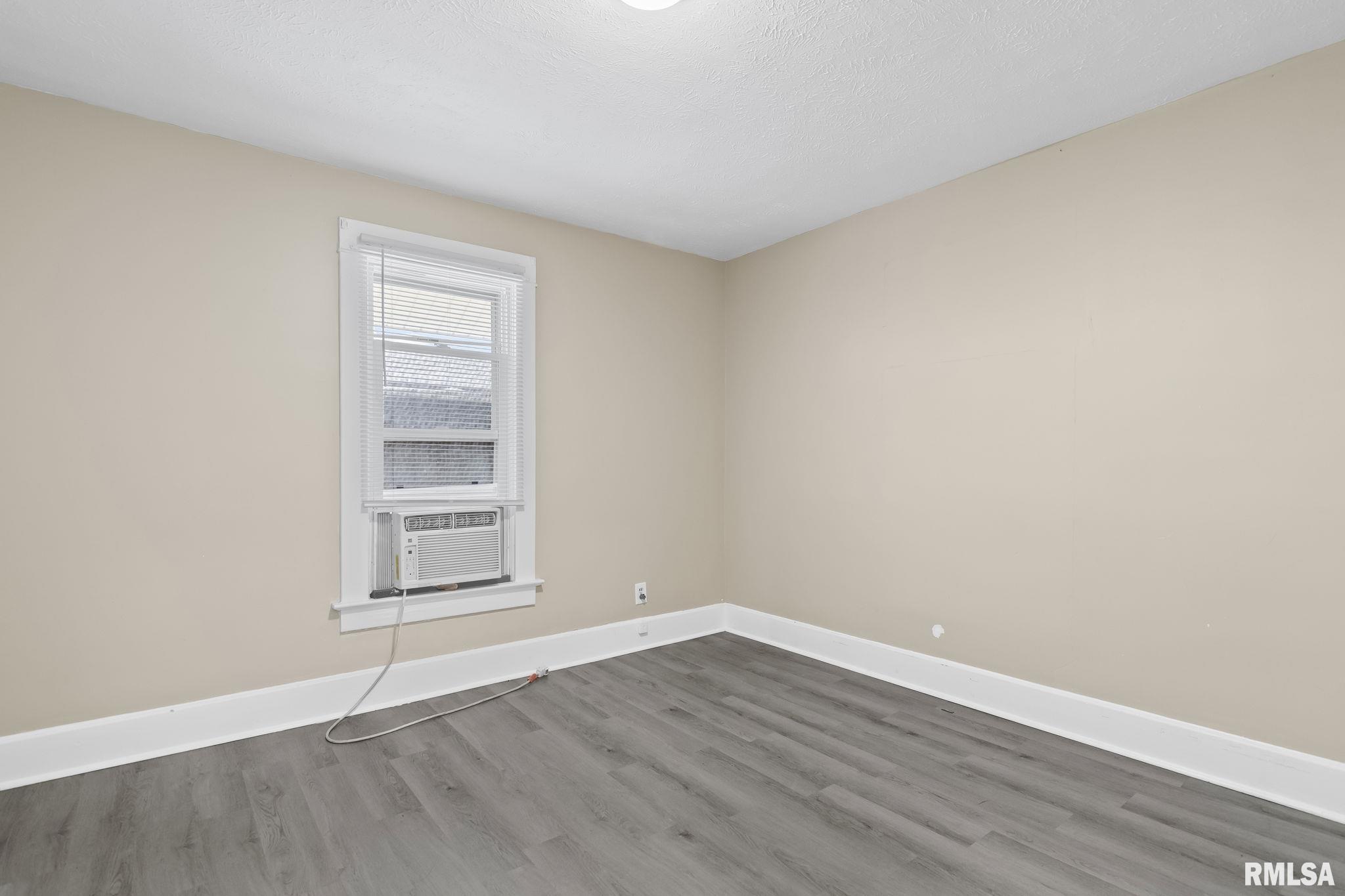 1219 West Lawrence Avenue Springfield, IL 62704 - Photo 19 of 36 Gallery Image 19