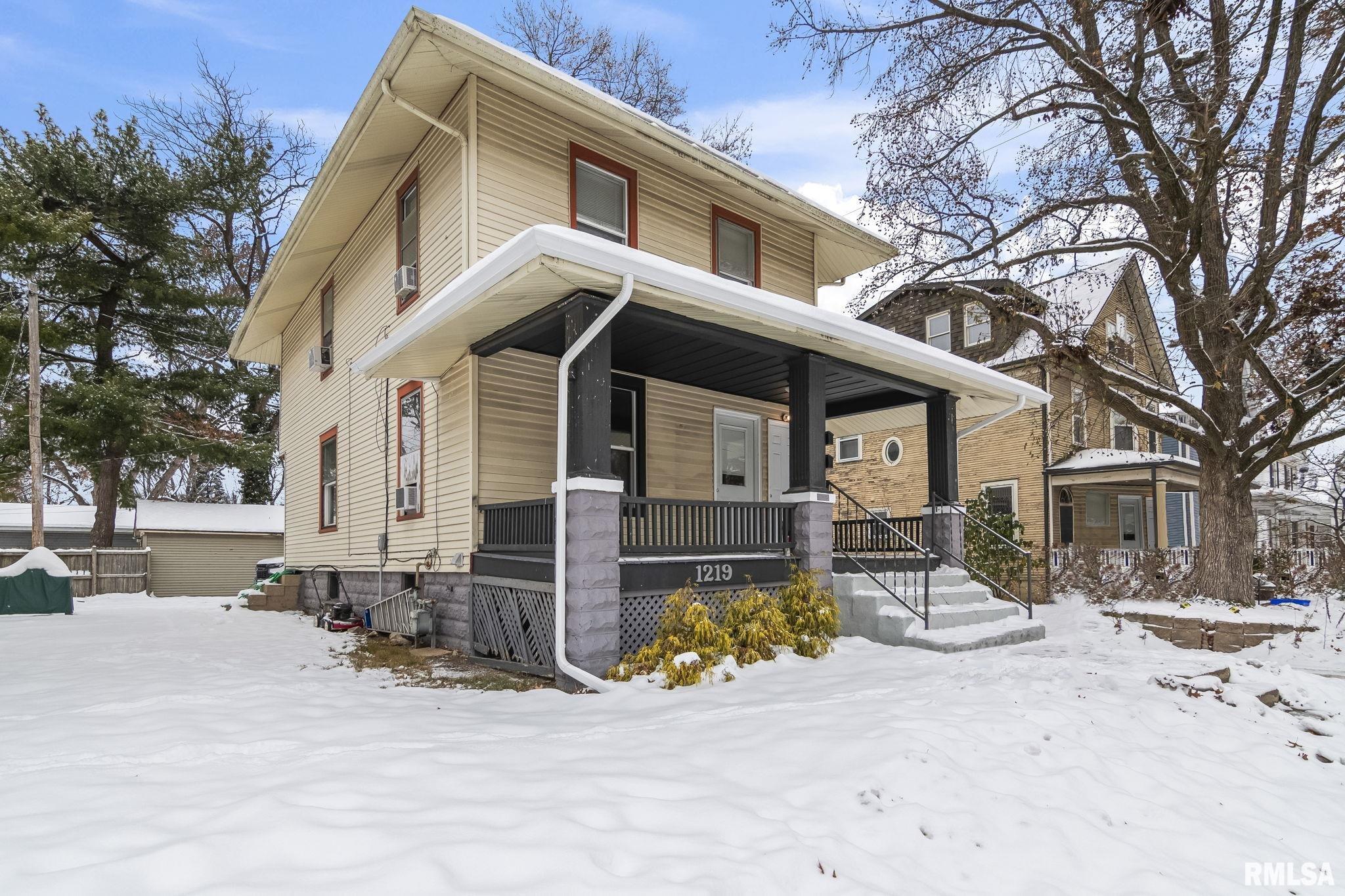 1219 West Lawrence Avenue Springfield, IL 62704 - Photo 2 of 36 Gallery Image 2