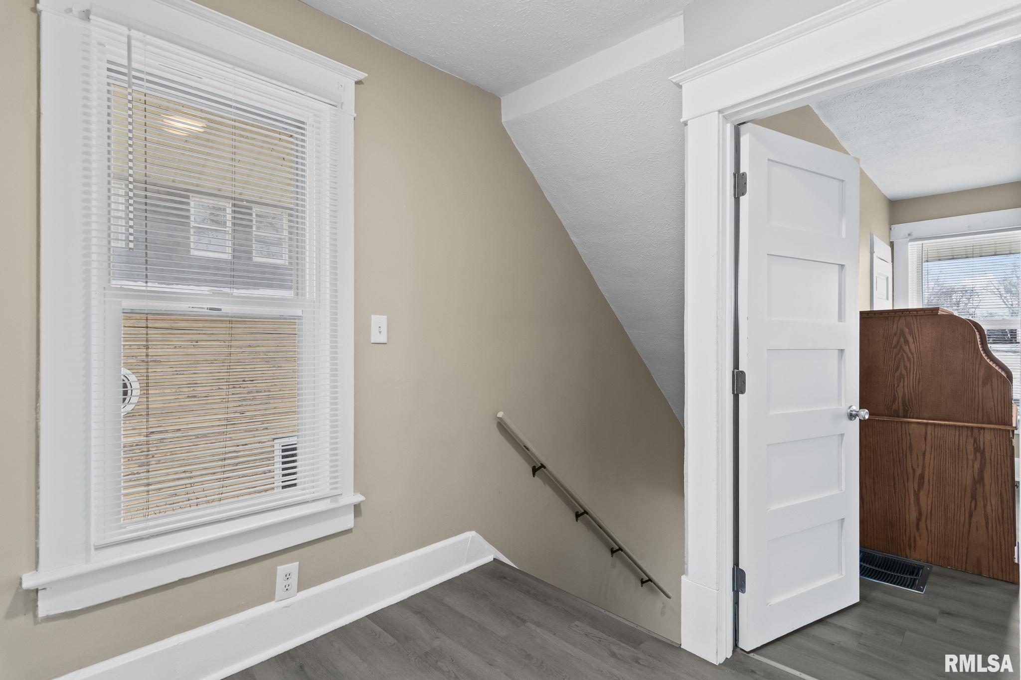 1219 West Lawrence Avenue Springfield, IL 62704 - Photo 21 of 36 Gallery Image 21