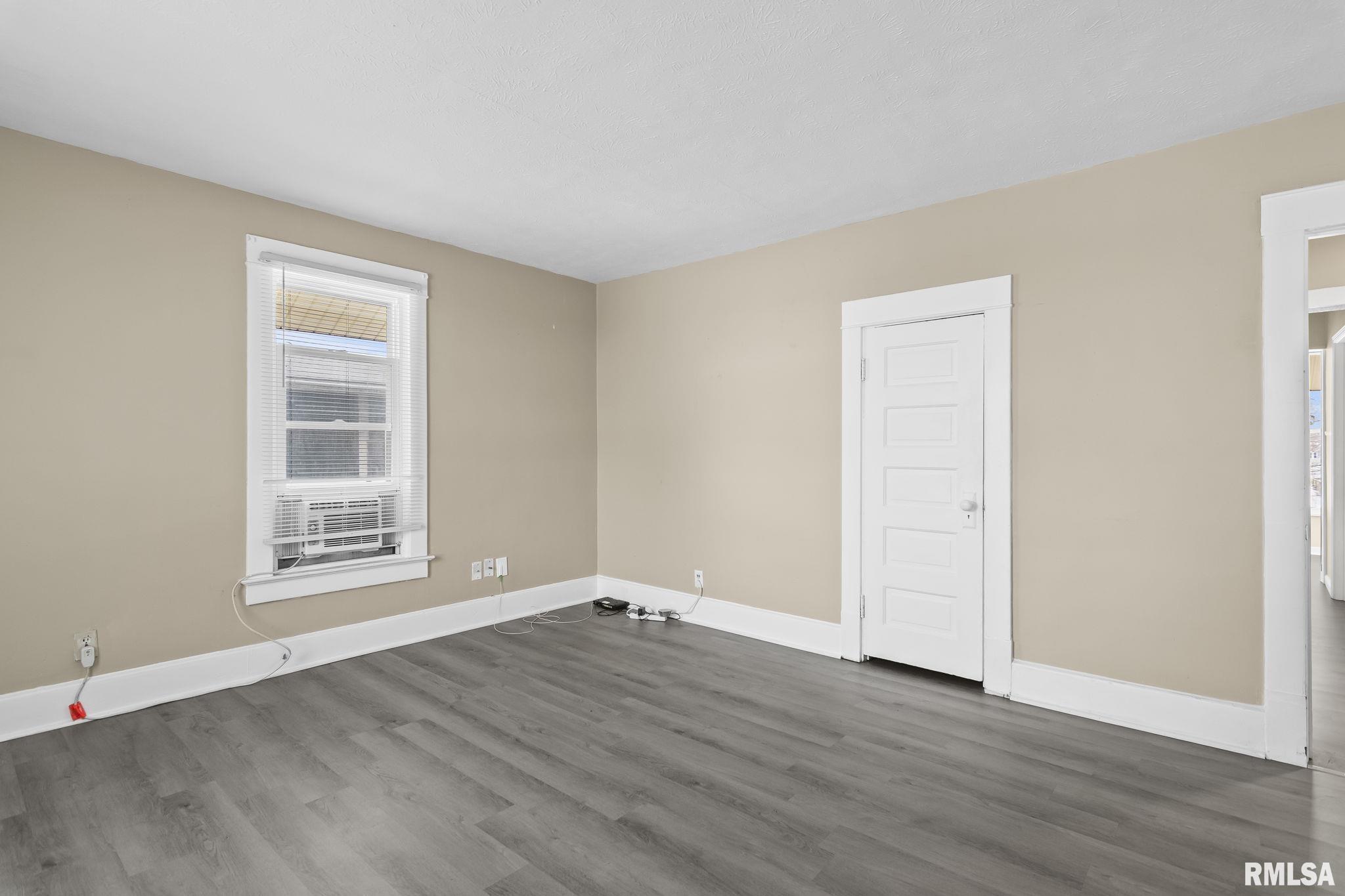 1219 West Lawrence Avenue Springfield, IL 62704 - Photo 28 of 36 Gallery Image 28