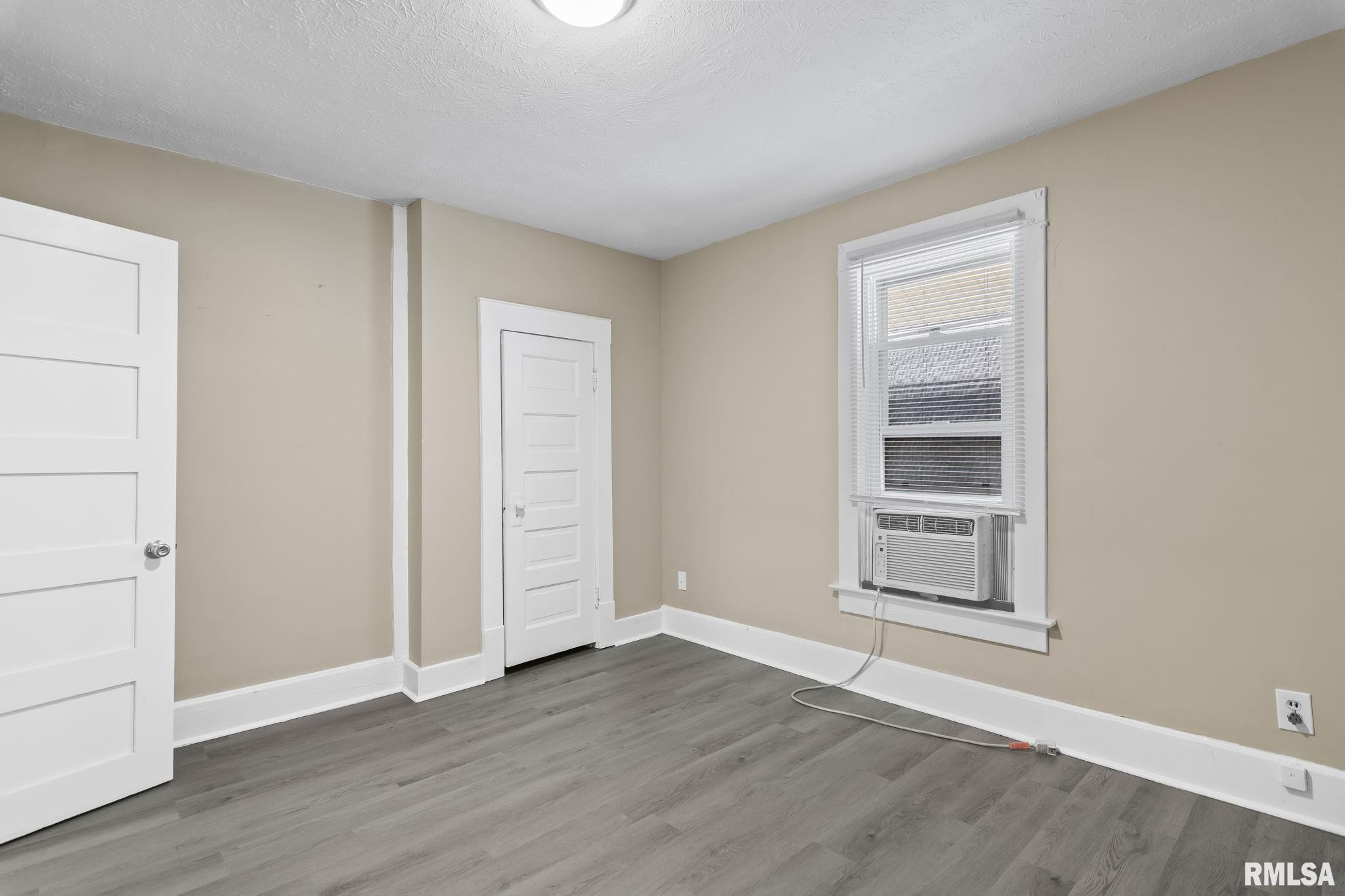 1219 West Lawrence Avenue Springfield, IL 62704 - Photo 29 of 36 Gallery Image 29