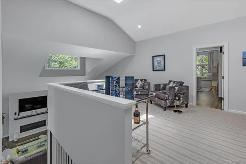 $1,400,000 | 4 Wood Path Drive, Northport, NY 11768