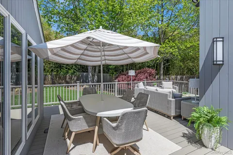$1,400,000 | 4 Wood Path Drive, Northport, NY 11768