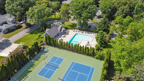 $1,400,000 | 4 Wood Path Drive, Northport, NY 11768