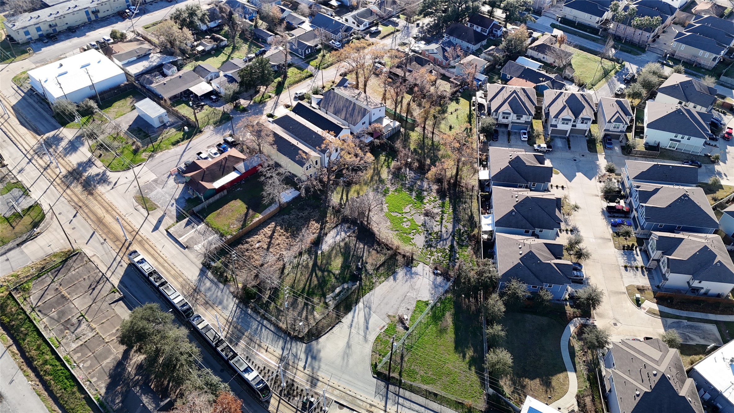 4701 Fulton Street Houston, TX 77009 - Photo 11 of 16 an aerial view of residential houses with outdoor space