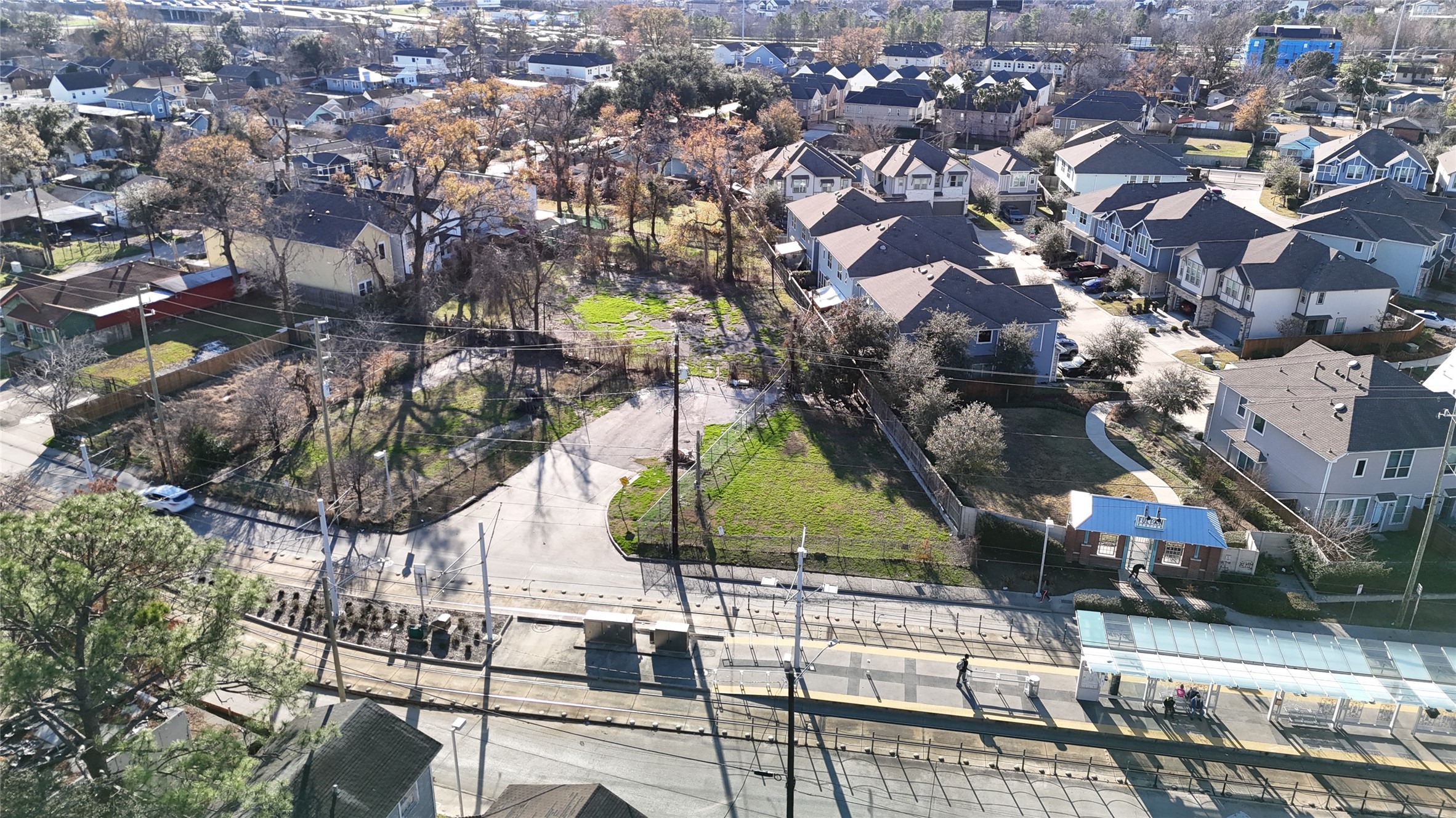 4701 Fulton Street Houston, TX 77009 - Photo 4 of 16 an aerial view of residential houses with yard