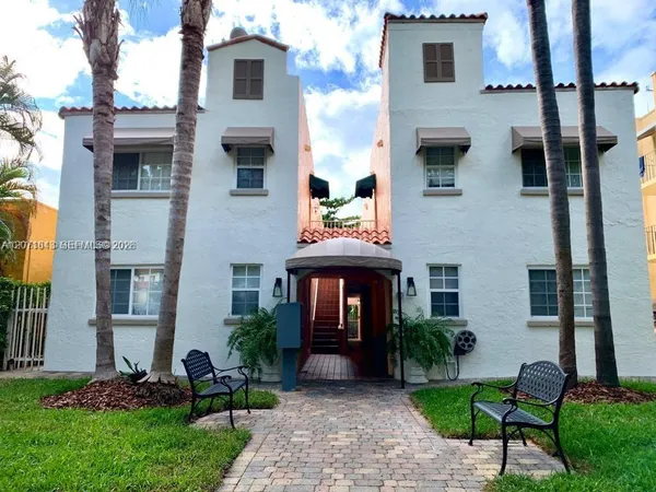 $1,800 | 1218 Salzedo Street, Unit 6, Coral Gables, FL 33134