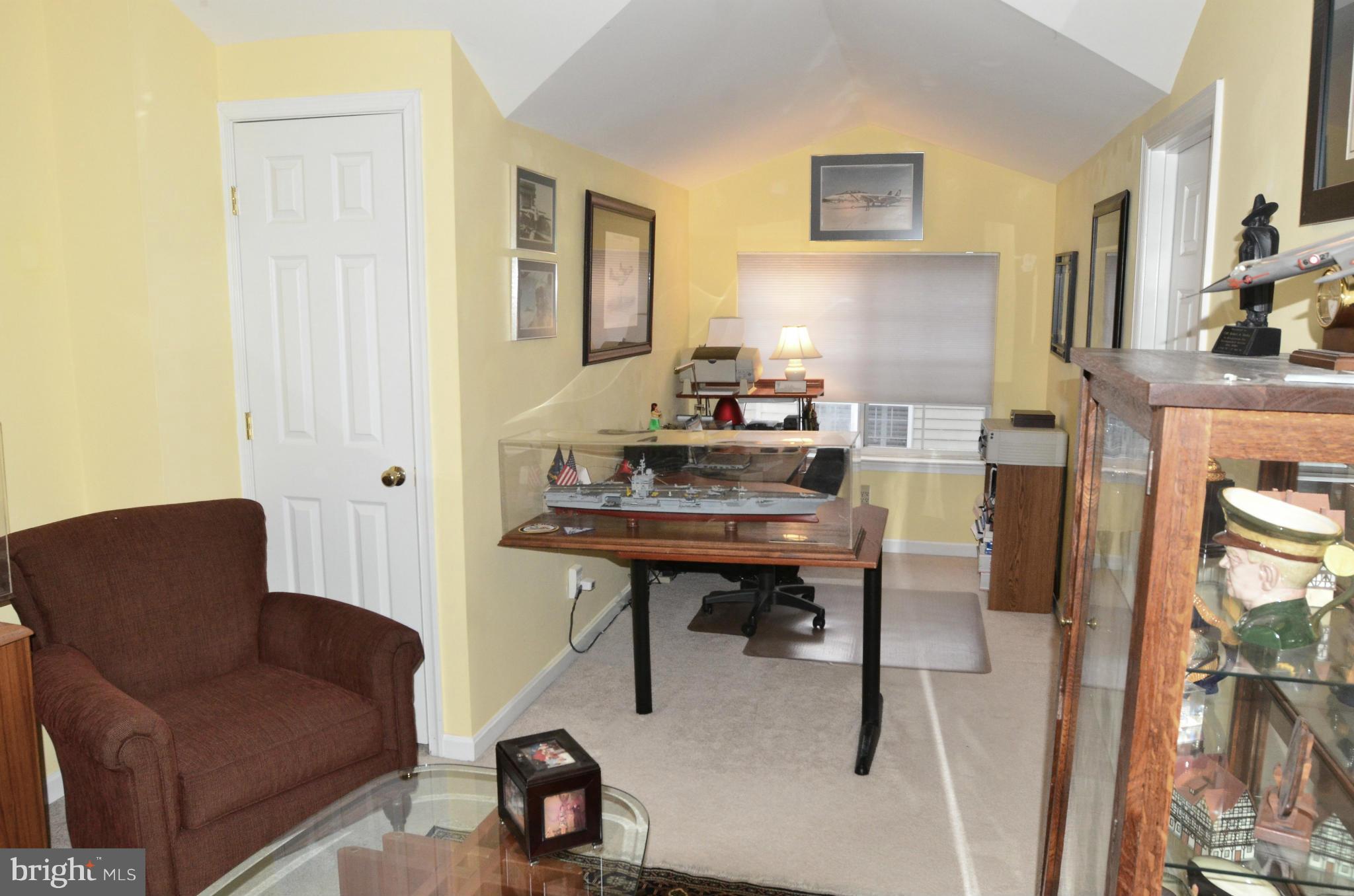6039 Riddle Walk Alexandria, VA 22312 - Photo 24 of 30 Master Suite #3 (Top Floor)