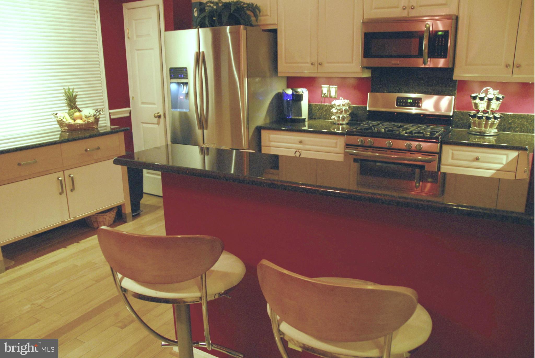 6039 Riddle Walk Alexandria, VA 22312 - Photo 10 of 30 Kitchen
