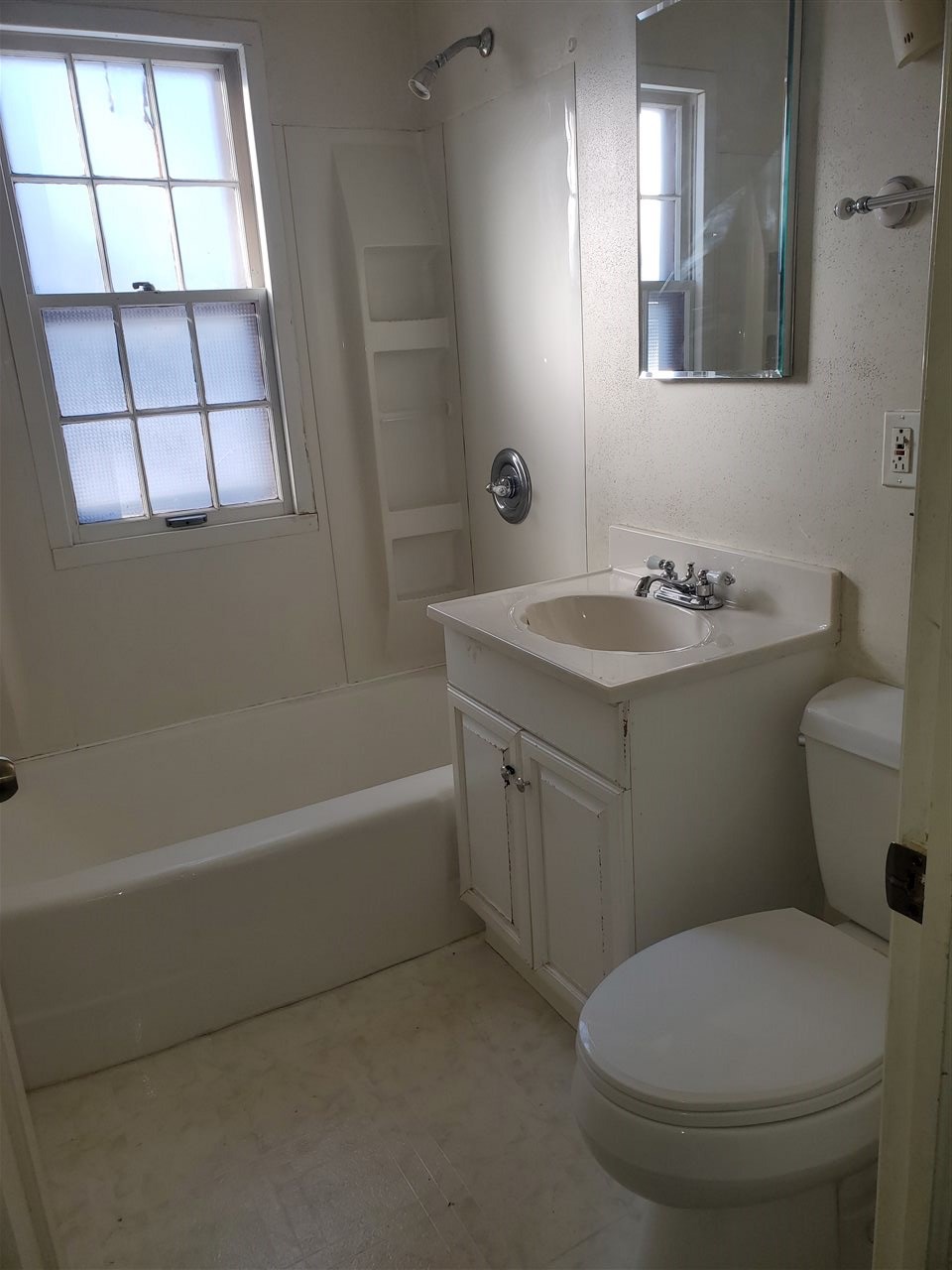 1809 Nebraska Road Rockford, IL 61108 - Photo 13 of 31 Gallery Image 13