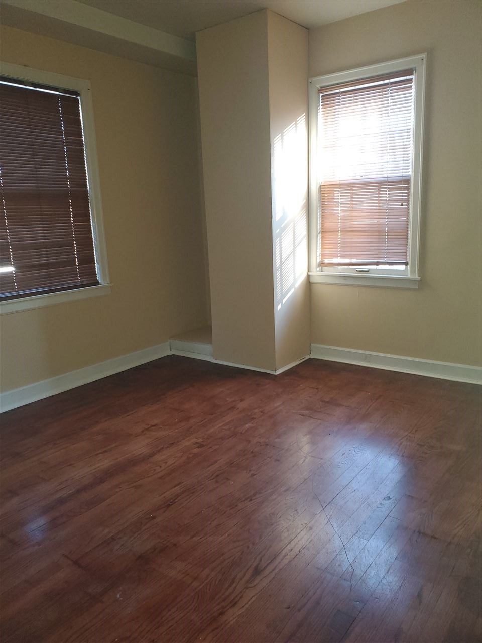 1809 Nebraska Road Rockford, IL 61108 - Photo 4 of 31 Gallery Image 4