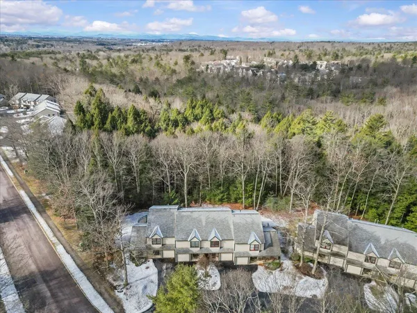 $405,900 | 7 Saxonhollow Drive, Unit D2, Essex, VT 05452