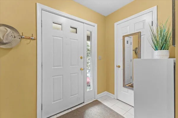 $405,900 | 7 Saxonhollow Drive, Unit D2, Essex, VT 05452