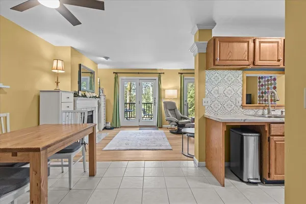 $405,900 | 7 Saxonhollow Drive, Unit D2, Essex, VT 05452