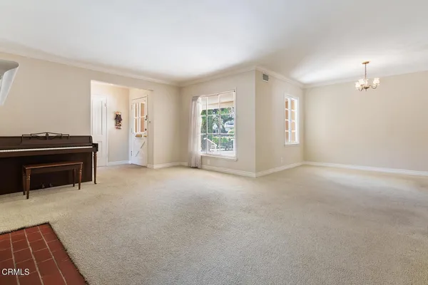 a view of a livingroom with furniture
