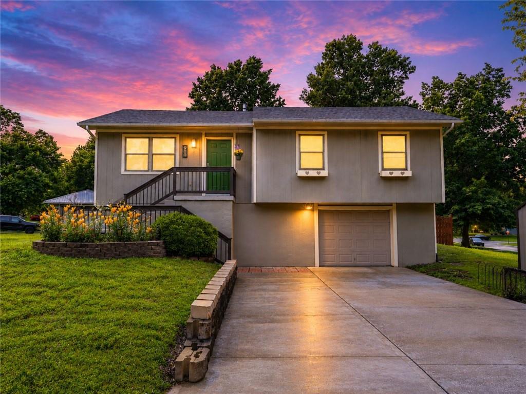 211 Southeast 51 Road Warrensburg, MO 64093 - Photo 1 of 1