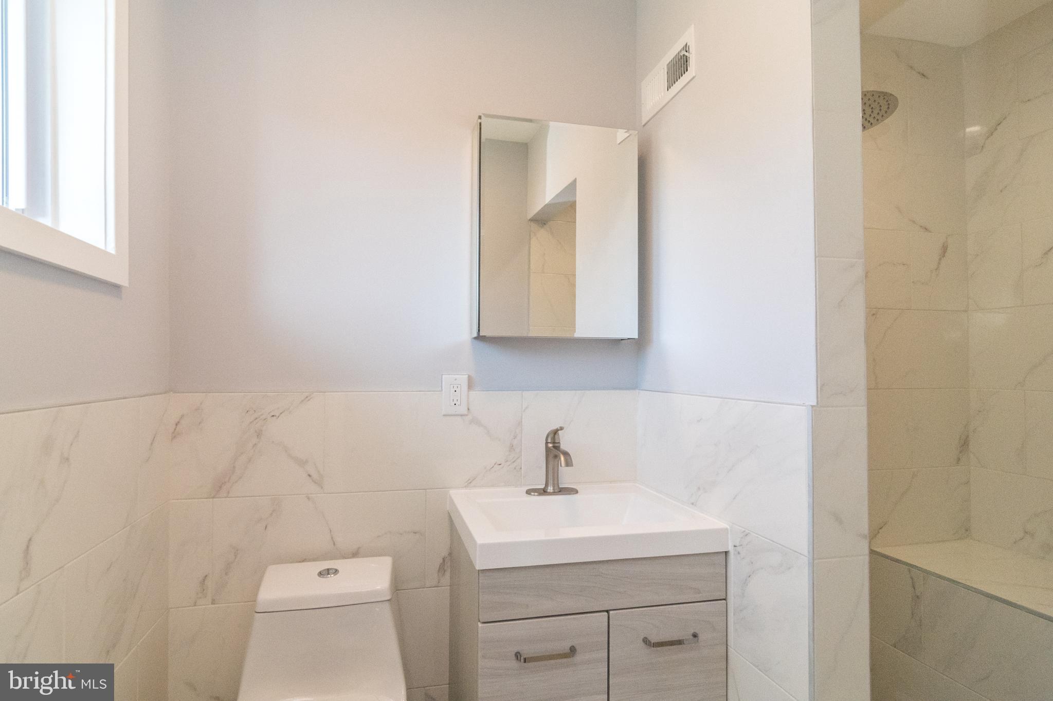 5632 Gainor Road Philadelphia, PA 19131 - Photo 26 of 41 Master Bathroom