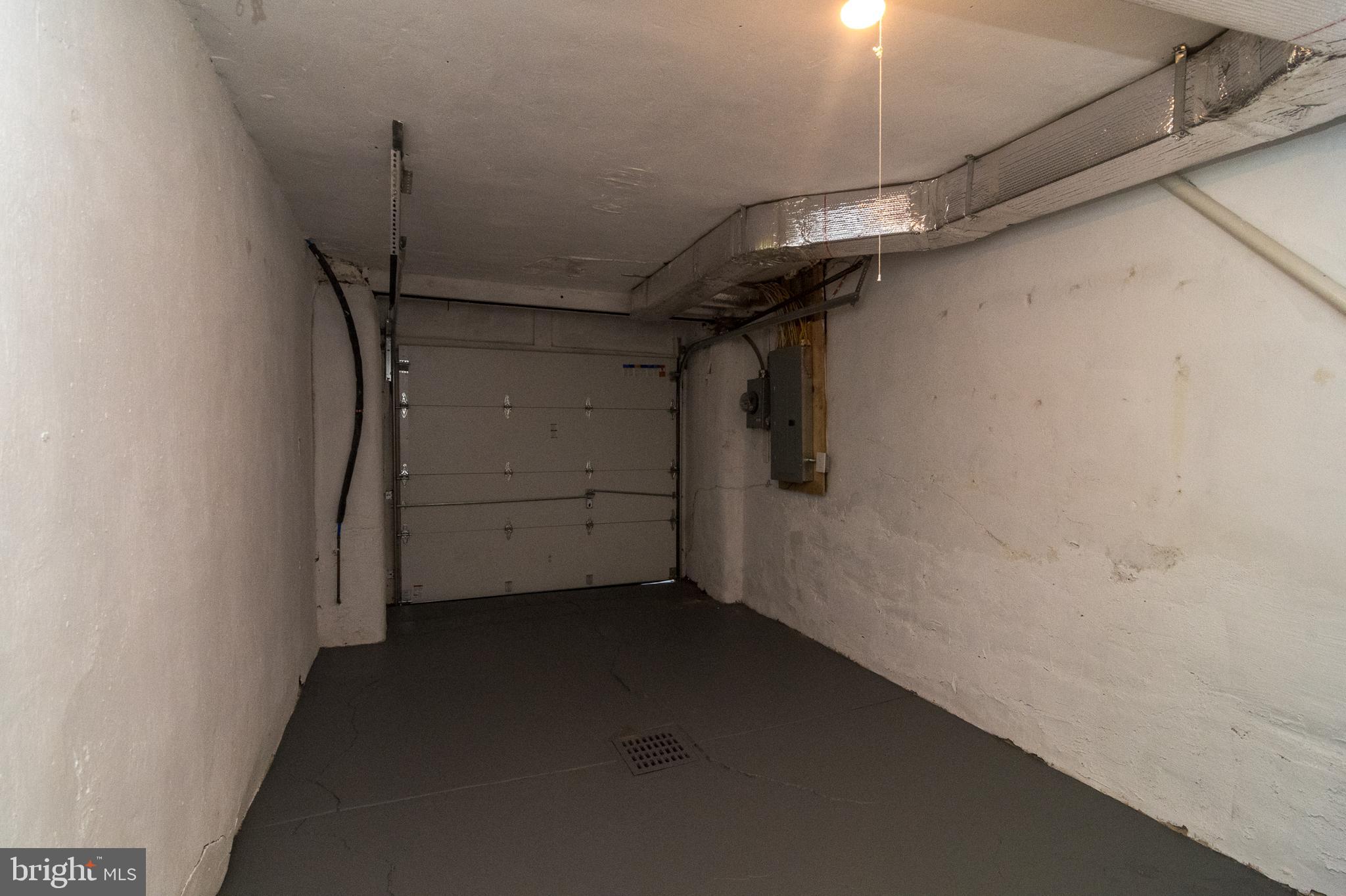 5632 Gainor Road Philadelphia, PA 19131 - Photo 37 of 41 Garage