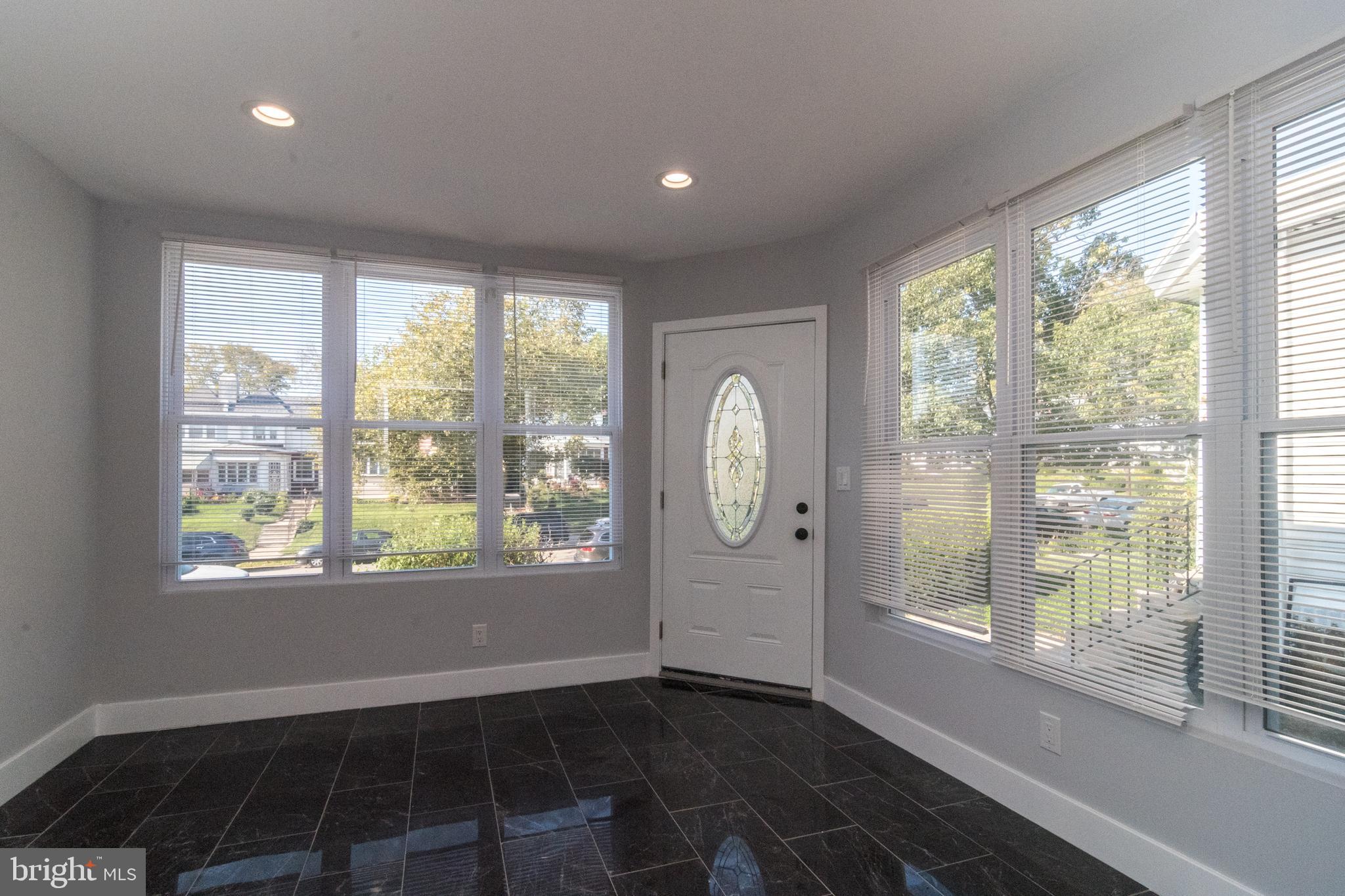 5632 Gainor Road Philadelphia, PA 19131 - Photo 5 of 41 Foyer Entrance