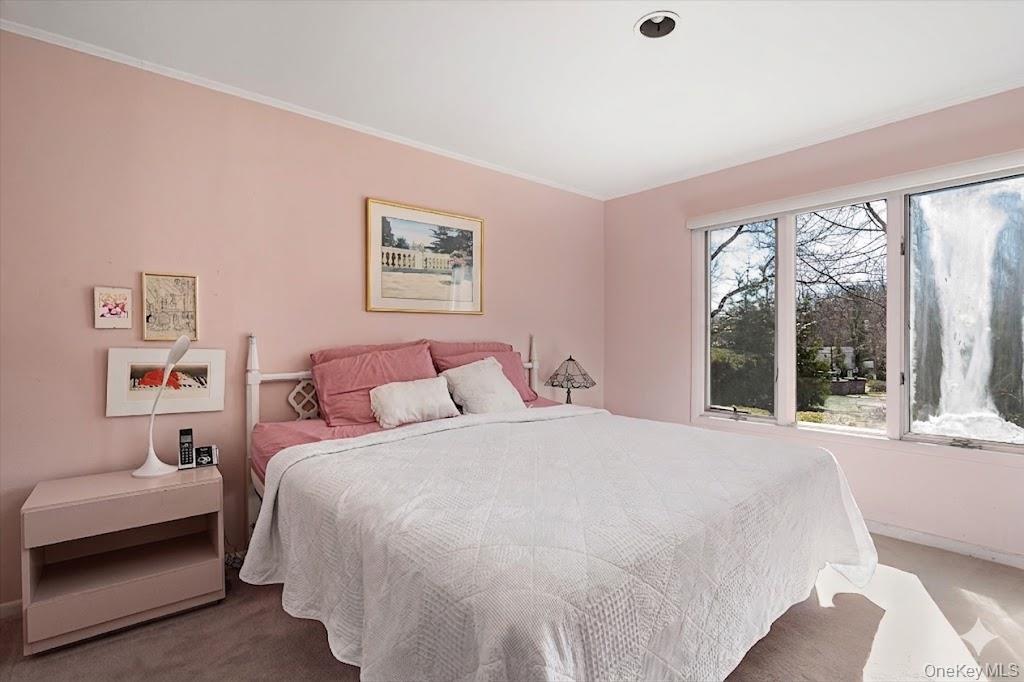 76 Baker Hill Road Great Neck, NY 11023 - Photo 10 of 18