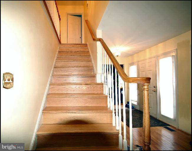2314 Falling Creek Road Silver Spring, MD 20904 - Photo 7 of 16 a view of entryway