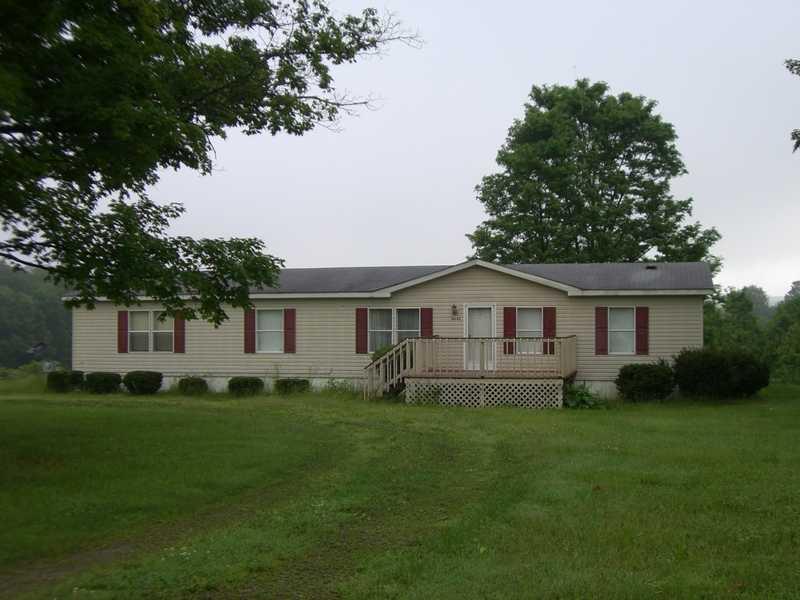 3643 Hadley Road Clarks Mills, PA 16114 - Photo 1 of 18 Exterior Front.