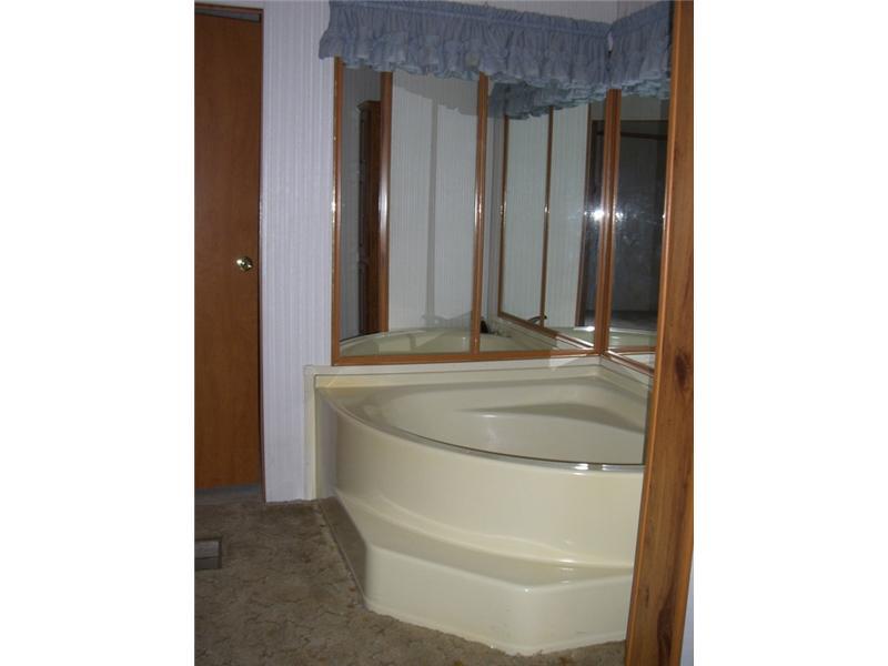 3643 Hadley Road Clarks Mills, PA 16114 - Photo 12 of 18 Master Bath/Spa.