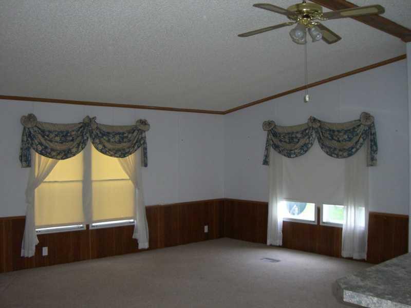 3643 Hadley Road Clarks Mills, PA 16114 - Photo 5 of 18 Den/Family/Great Room.