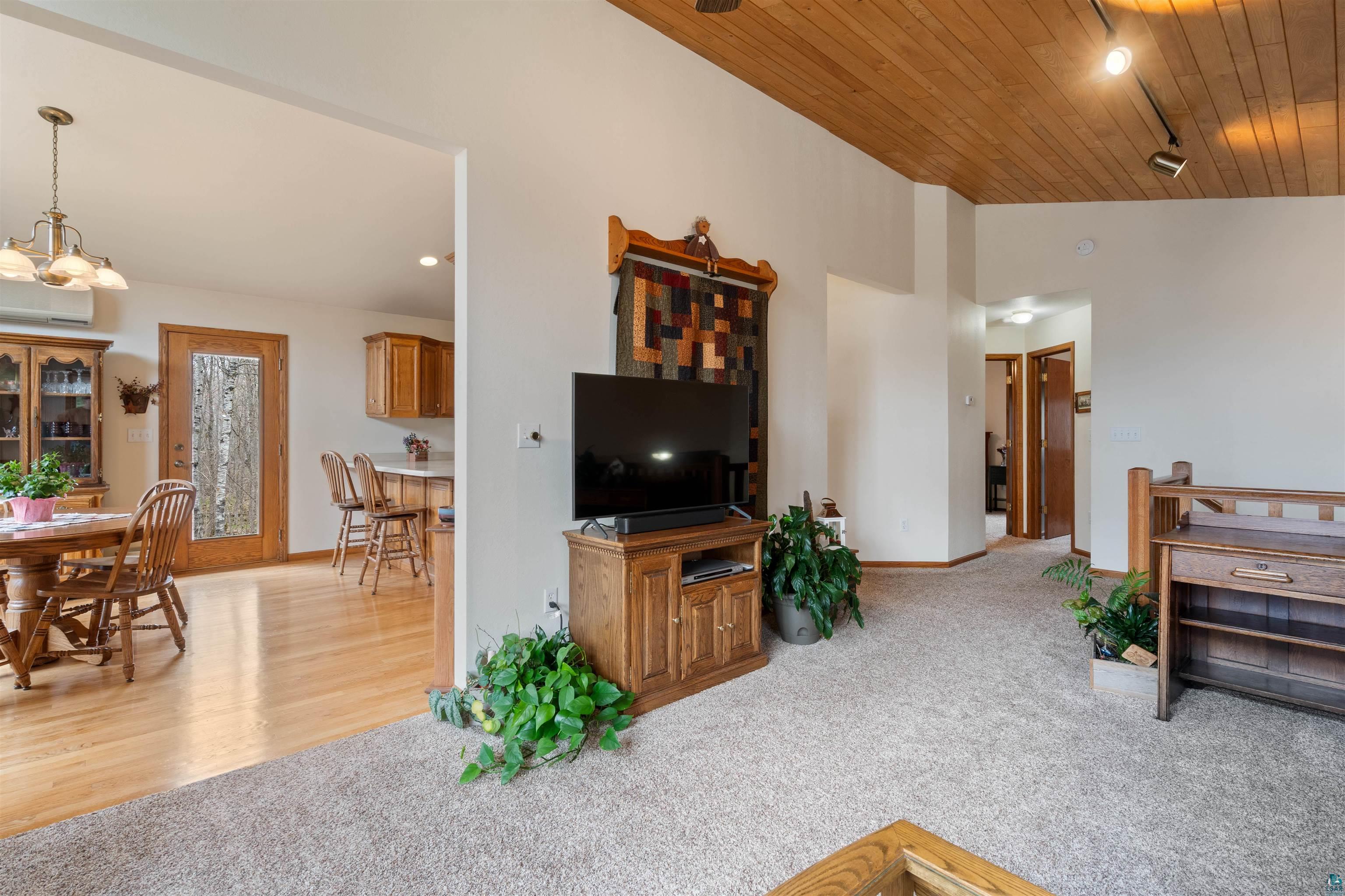 255 East Harney Road Duluth, MN 55810 - Photo 13 of 31 Gallery Image 13