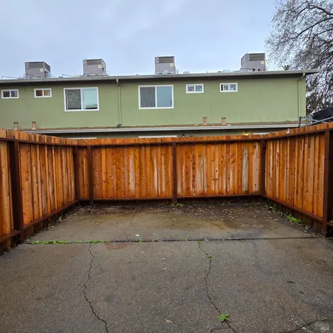 $2,000 | 1407 Callen Street, Unit C, Vacaville, CA 95688