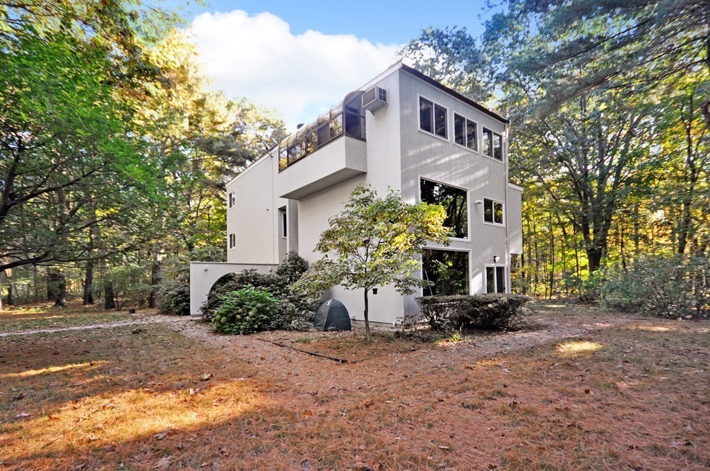 304 Old Pickard Road Concord, MA 01742 - Photo 1 of 22 Gallery Image 1